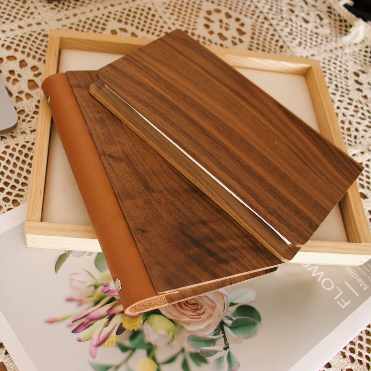 Walnut Loose-leaf Travel Journal