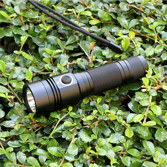 Ultra-thick Aluminum Alloy USB Rechargeable Flashlight (2 Sizes)